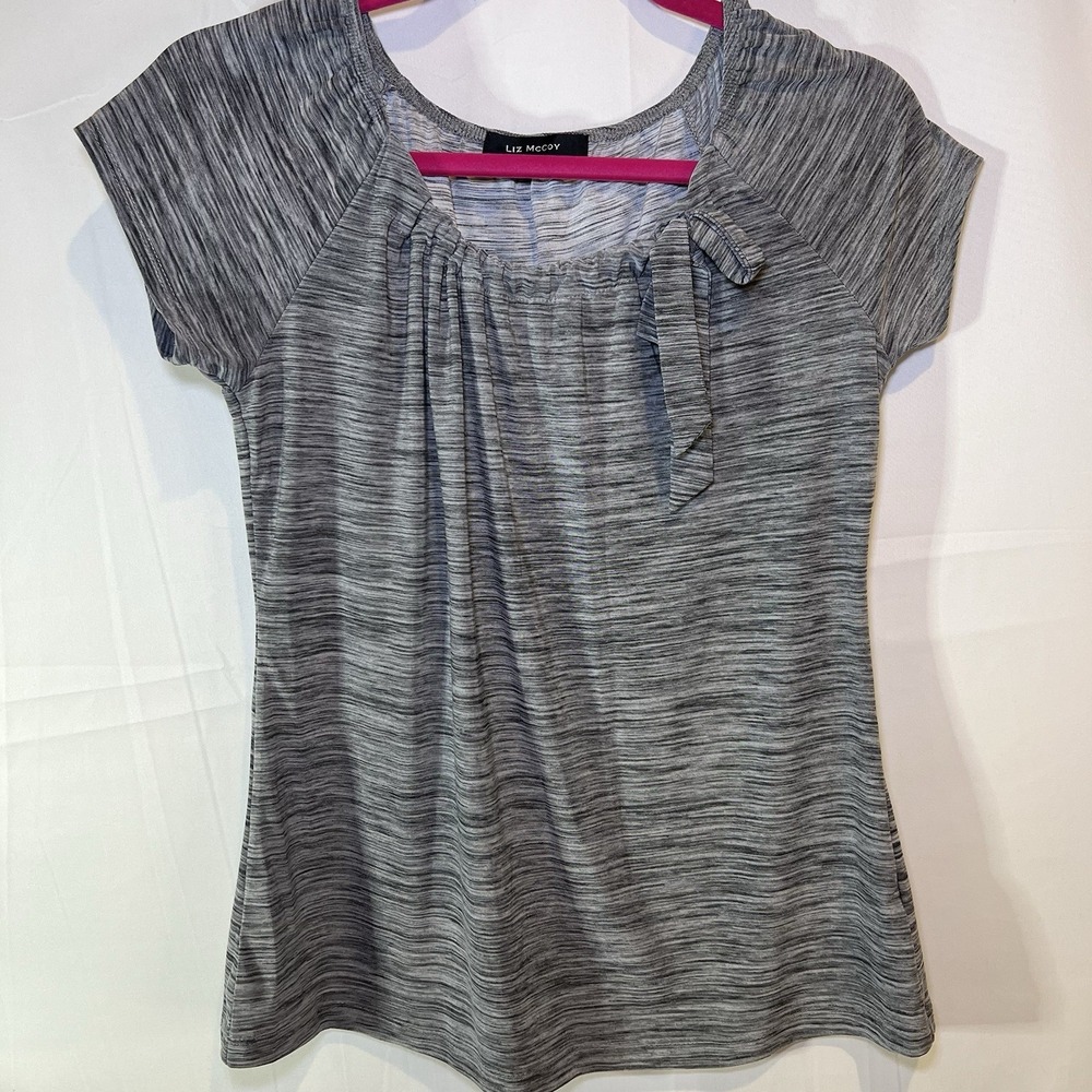 Women's‎ Liz McCoy Small Gray Stripped Print Short Sleeve Top Blouse Bow